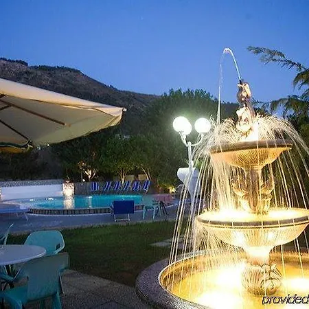Carmencita Hotel 3*